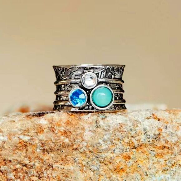 Multilayer Inlaid Crystal Gemstone Ring - Picture 6 of 6